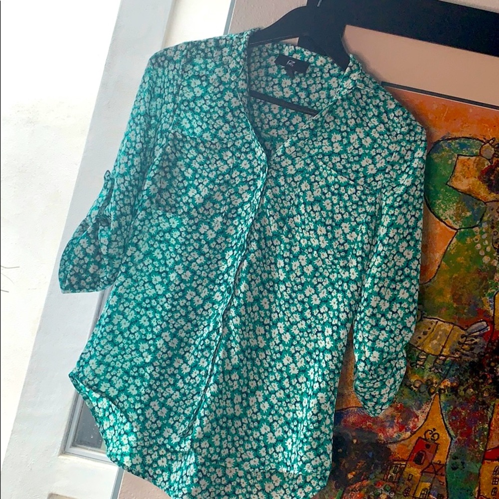 New turquoise button up blouse! IZ BUYER